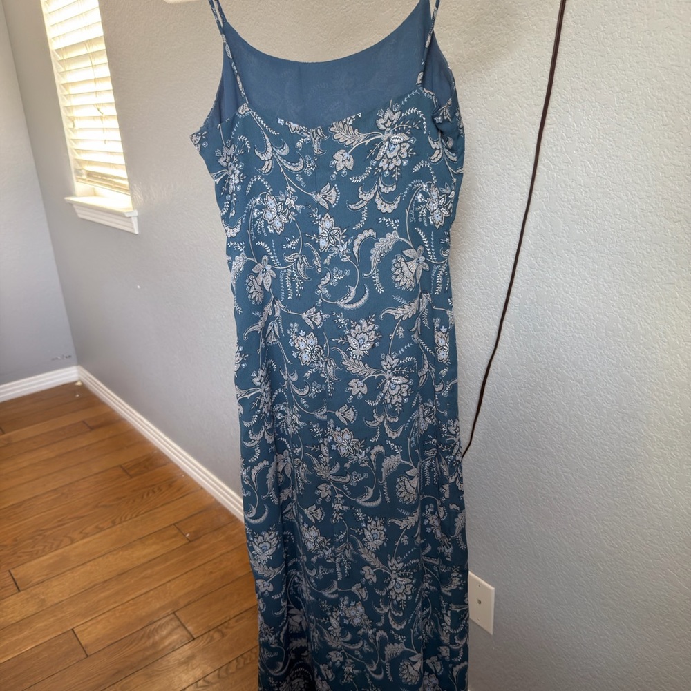 Old Navy Blue and White Floral Maxi Dress - Picture 2 of 3